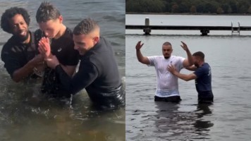 Pregador barrado na Inglaterra batiza convertidos na Holanda: “A fome de Deus é maior aqui”