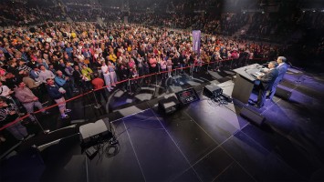 Mais de 550 aceitam Jesus em evento evangelístico na Estônia: “Deus não desistiu da nação”